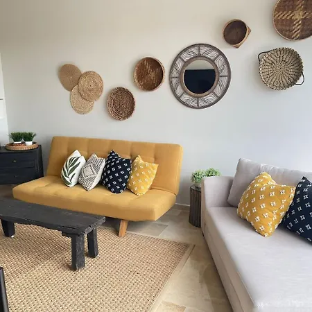 Luxury 3Bd Apartment With Balcony And Rooftop Pool
