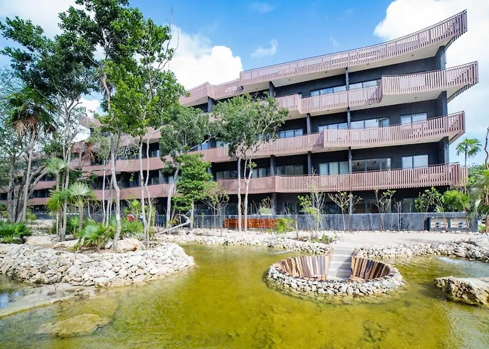Luxury 3bd With Balcony And Rooftop Pool Apartment *